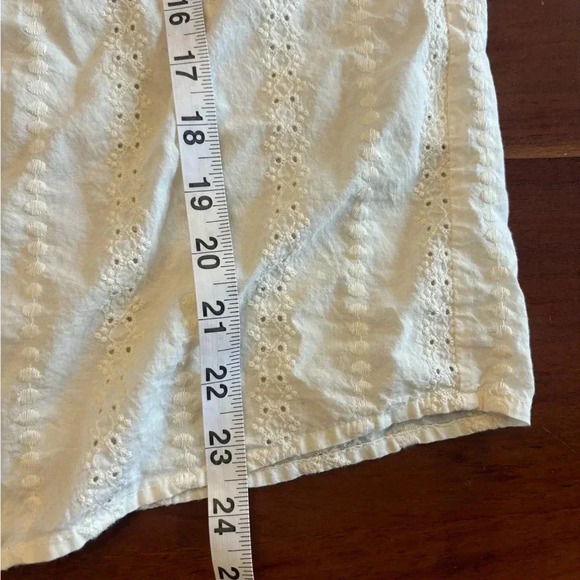 Vintage Inspired Eyelet Blouse with Embroidery - Picture 8 of 8